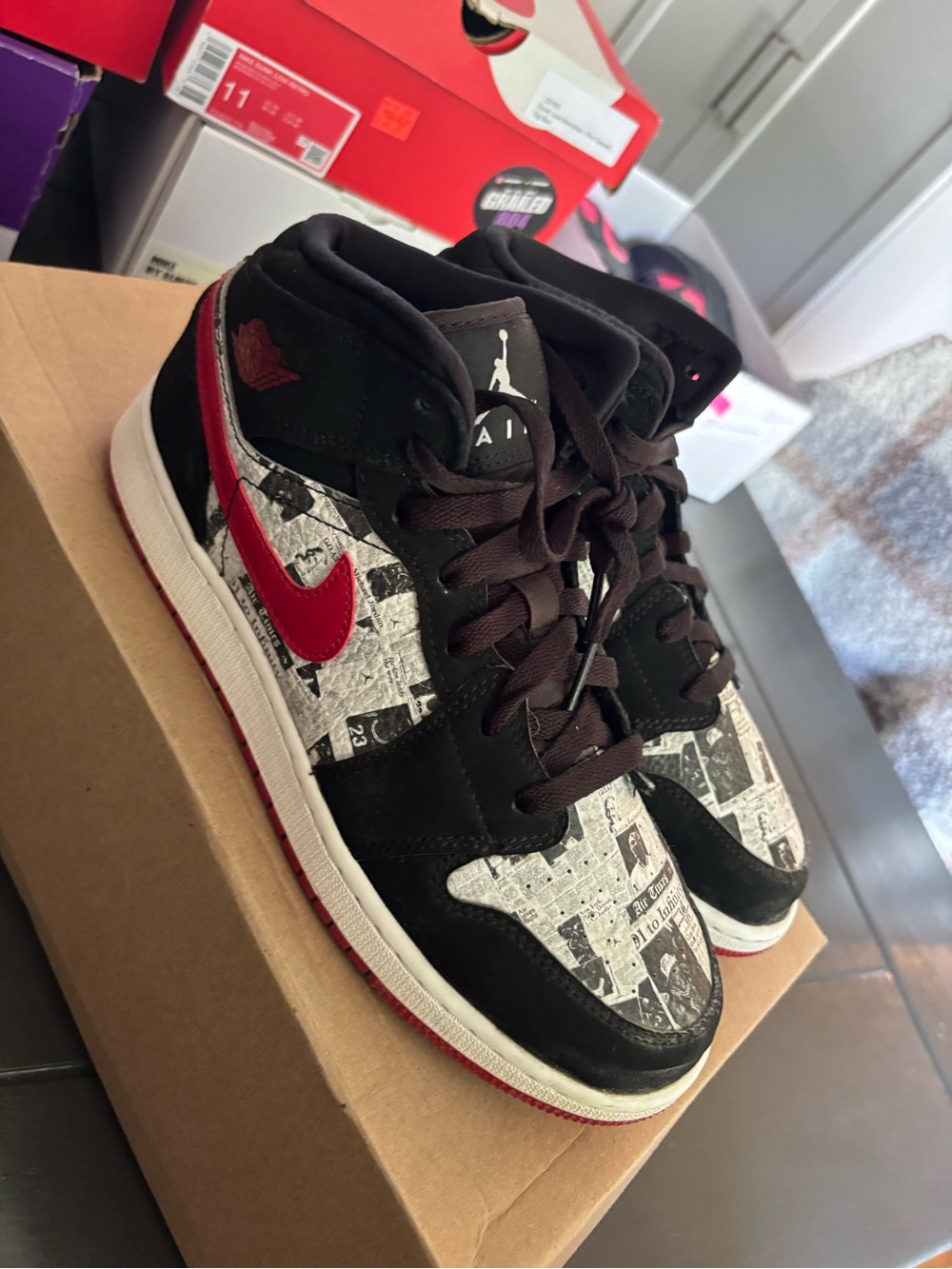 Nike Men's Black and Red Graphic Air Jordan Sneakers